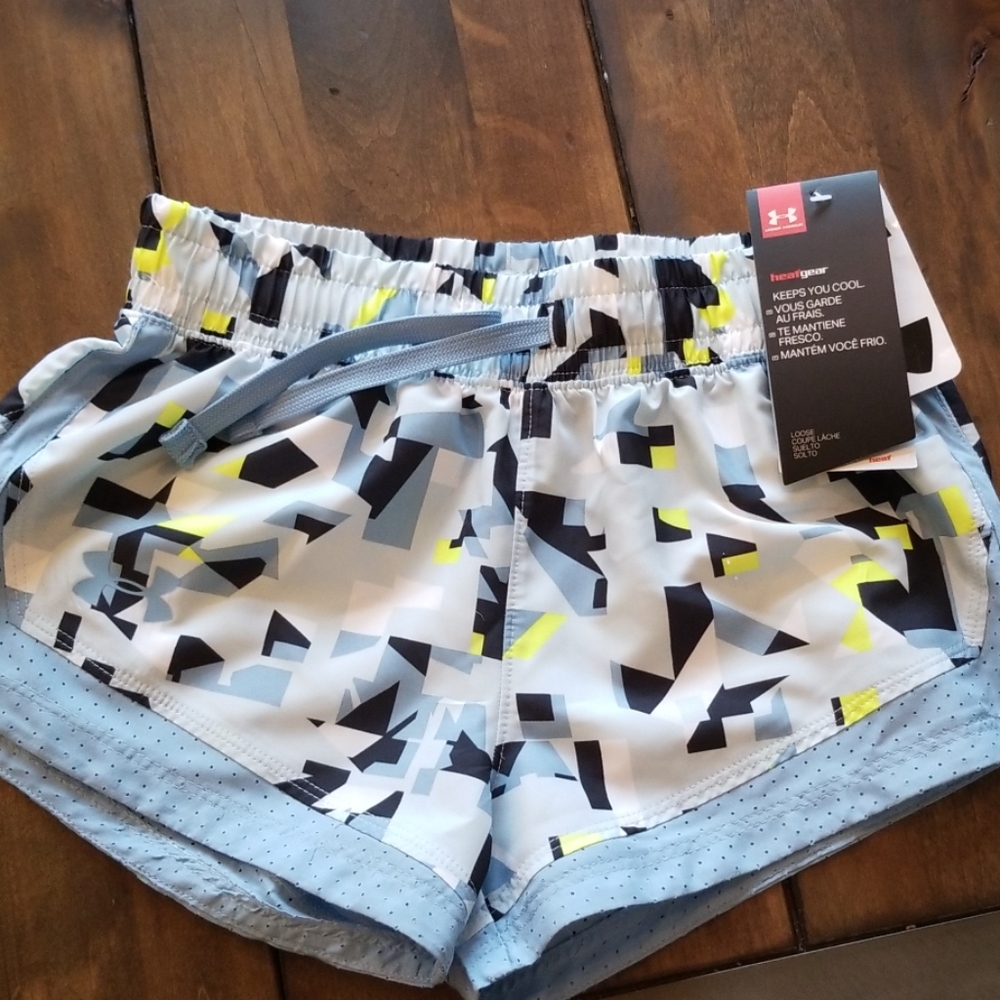 NWT Under Armour girls athletic shorts size small.